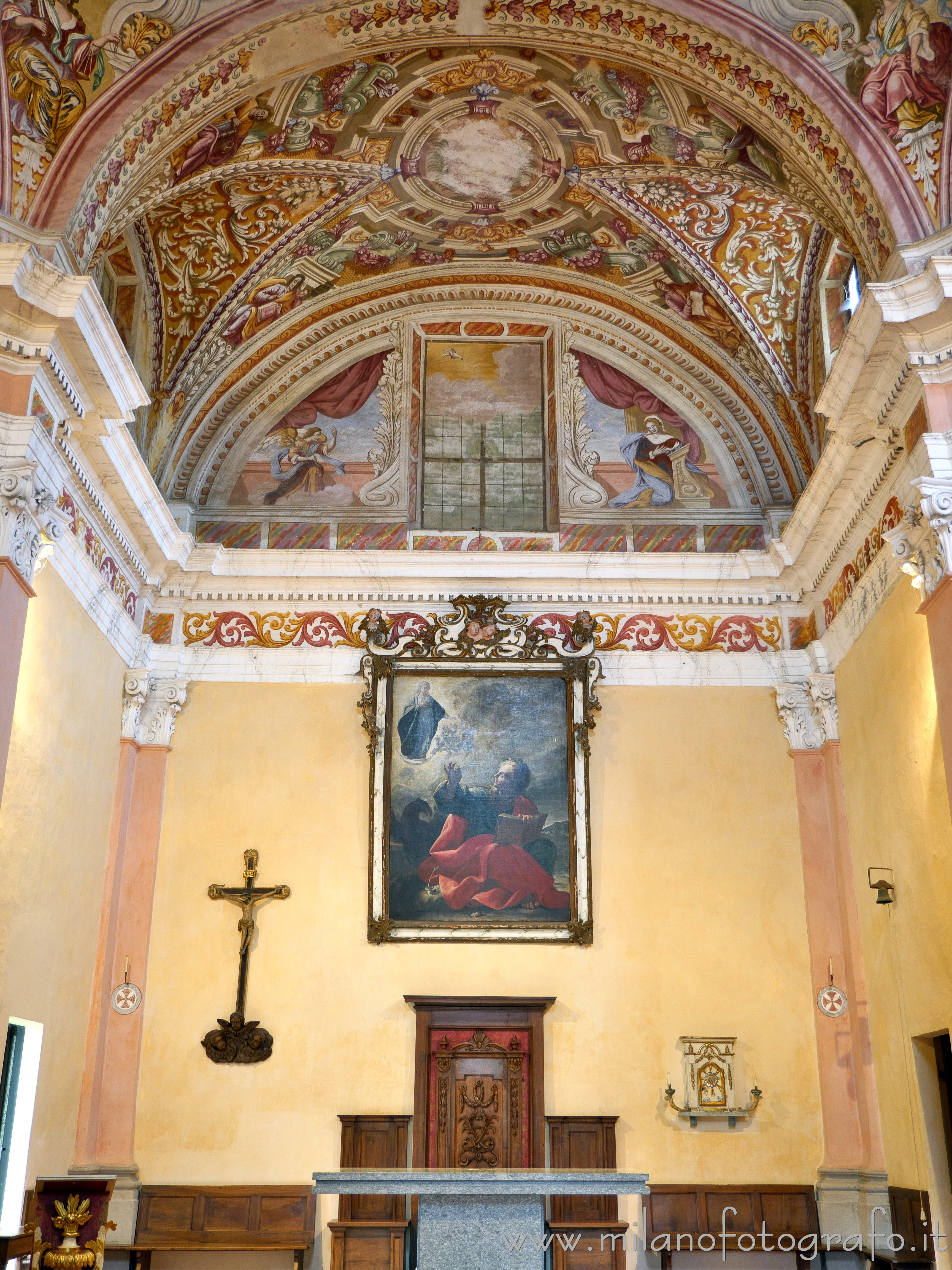 Benna (Biella, Italy) - Presbytery of the Church of St. John Evangelist